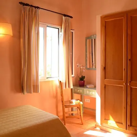 Golondrinas * Cala'N Bosch (Menorca)