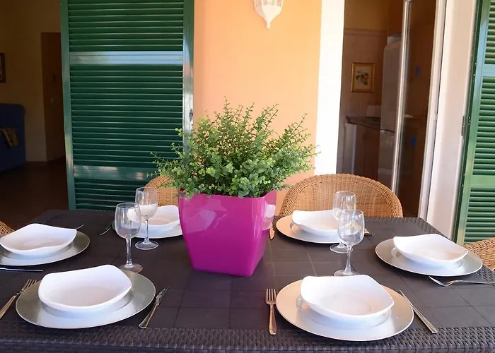 Golondrinas Cala'N Bosch (Menorca)